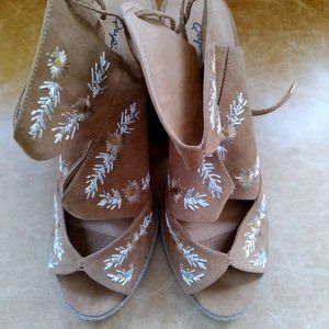 Beautiful Embroidered Platform Sandals by Qupid